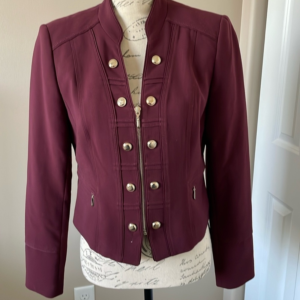 EUC Women’s WHBM Maroon Blazer in Size 4​​​